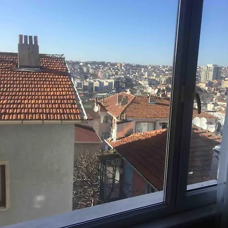 Ozcans Pera Flats 8 *