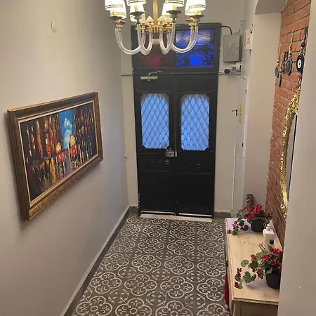 Ozcans Pera Flats 8 דירה